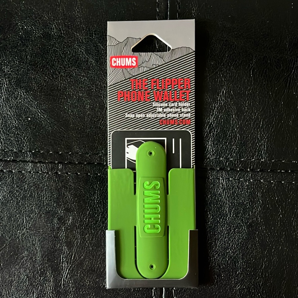 Chums Green Flipper Phone Wallet